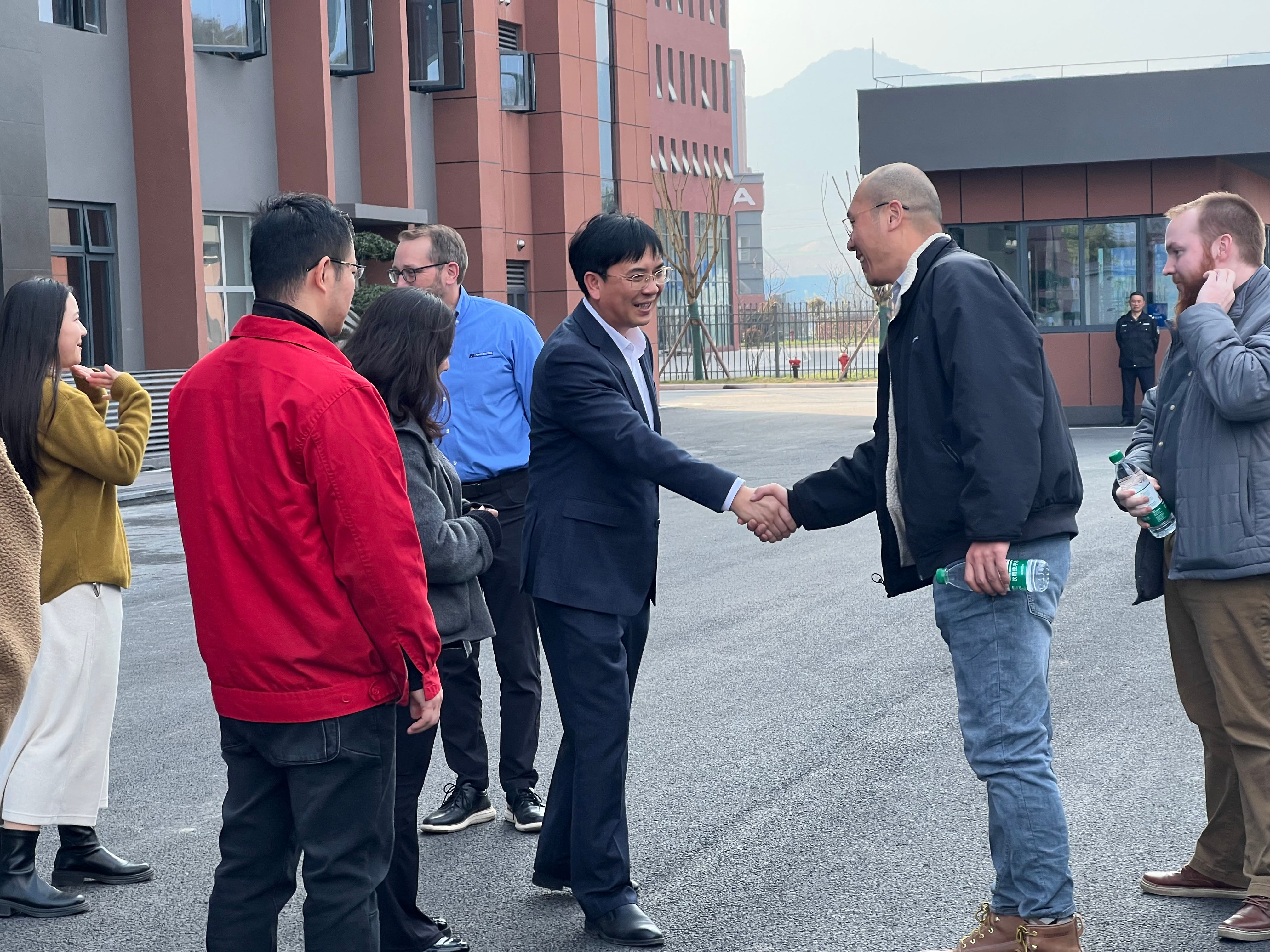 跨境合作再啟航！美國(guó)PE公司高層代表團(tuán)蒞臨我司參觀(guān)交流，推動(dòng)雙贏(yíng)發(fā)展